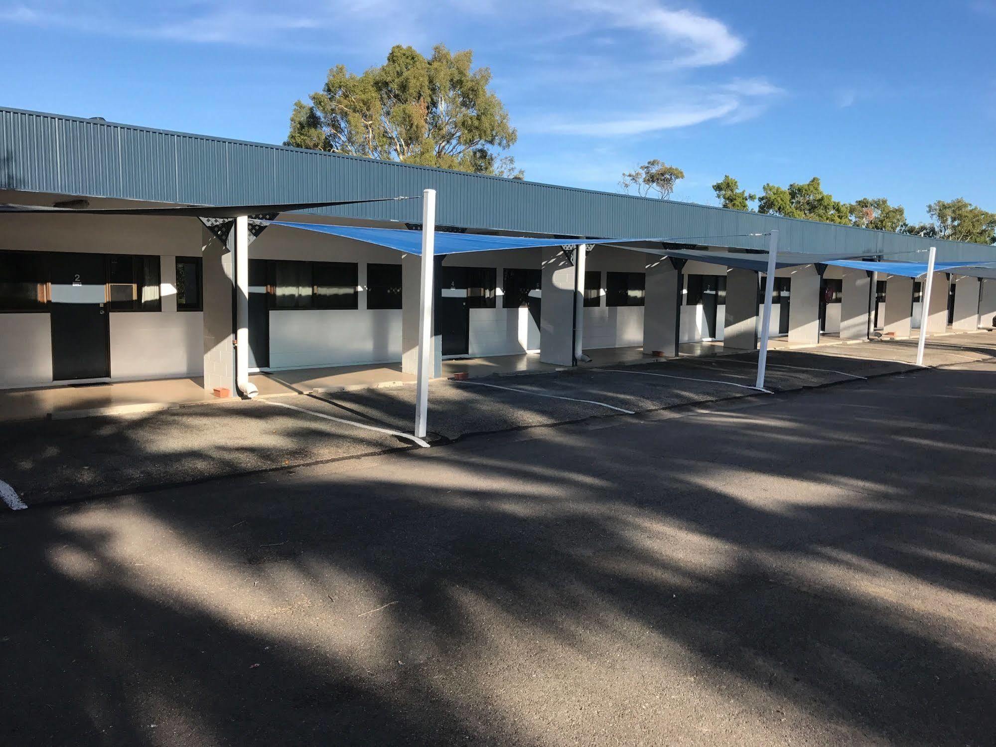 Birch Motel Bowen Previously Known As Bowen Arrow Motel Exterior foto